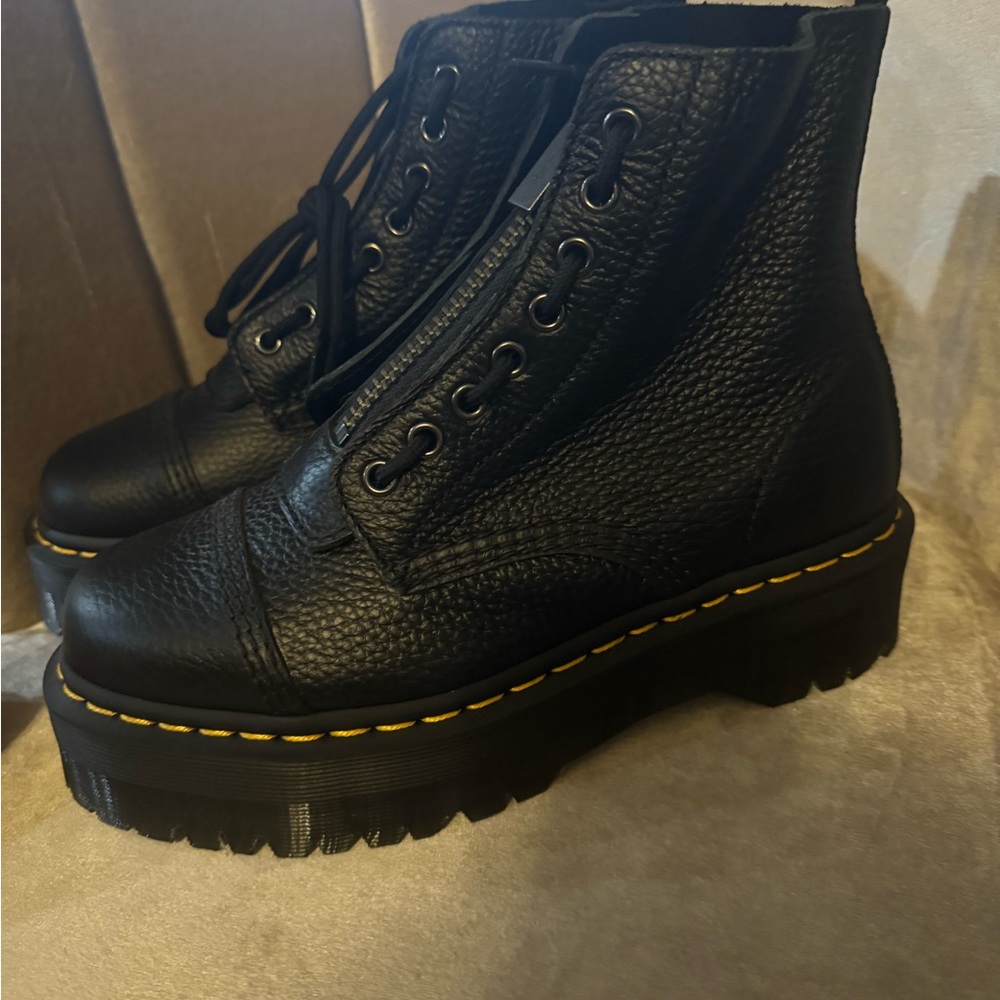 Dr martens platform zipup